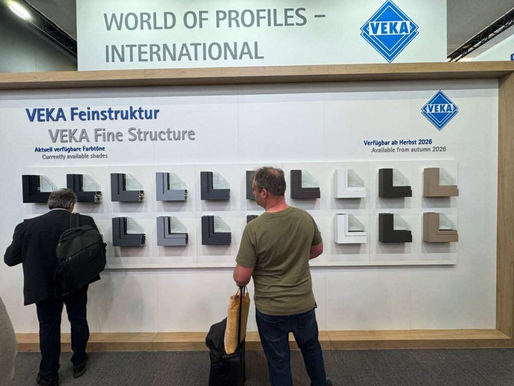 colores de perfiles de ventanas VEKA feinstruktur fensterbau 2026 opciones de acabados ventanas